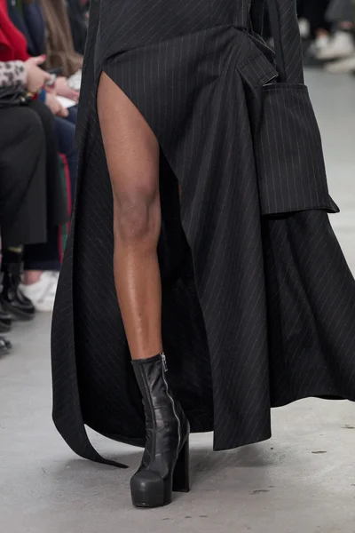 Look 8